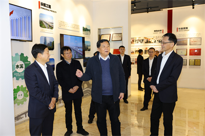 2023年2月，中國水泥協(xié)會會長高登榜來紅獅集團調研指導